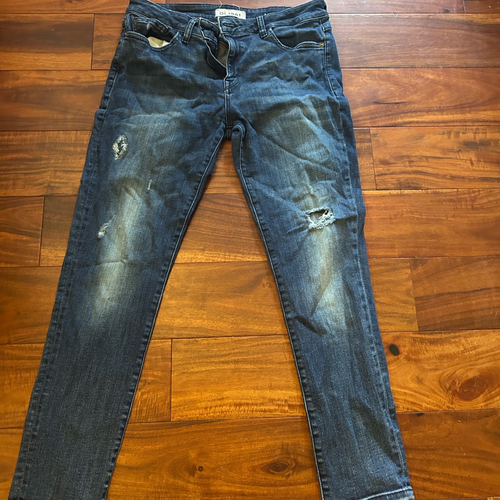 Dl1961 Women's Dark Blue Distressed Skinny Jeans 30